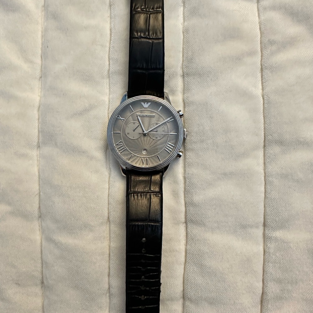 Watch - Picture 6 of 6
